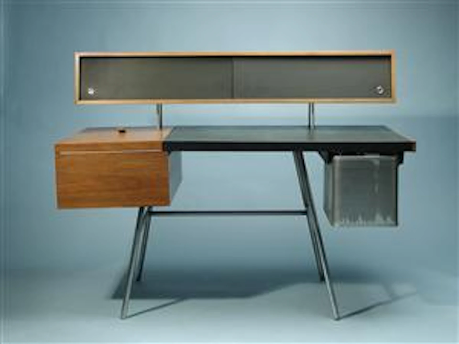 A History of Office Furniture Design - K2 Space