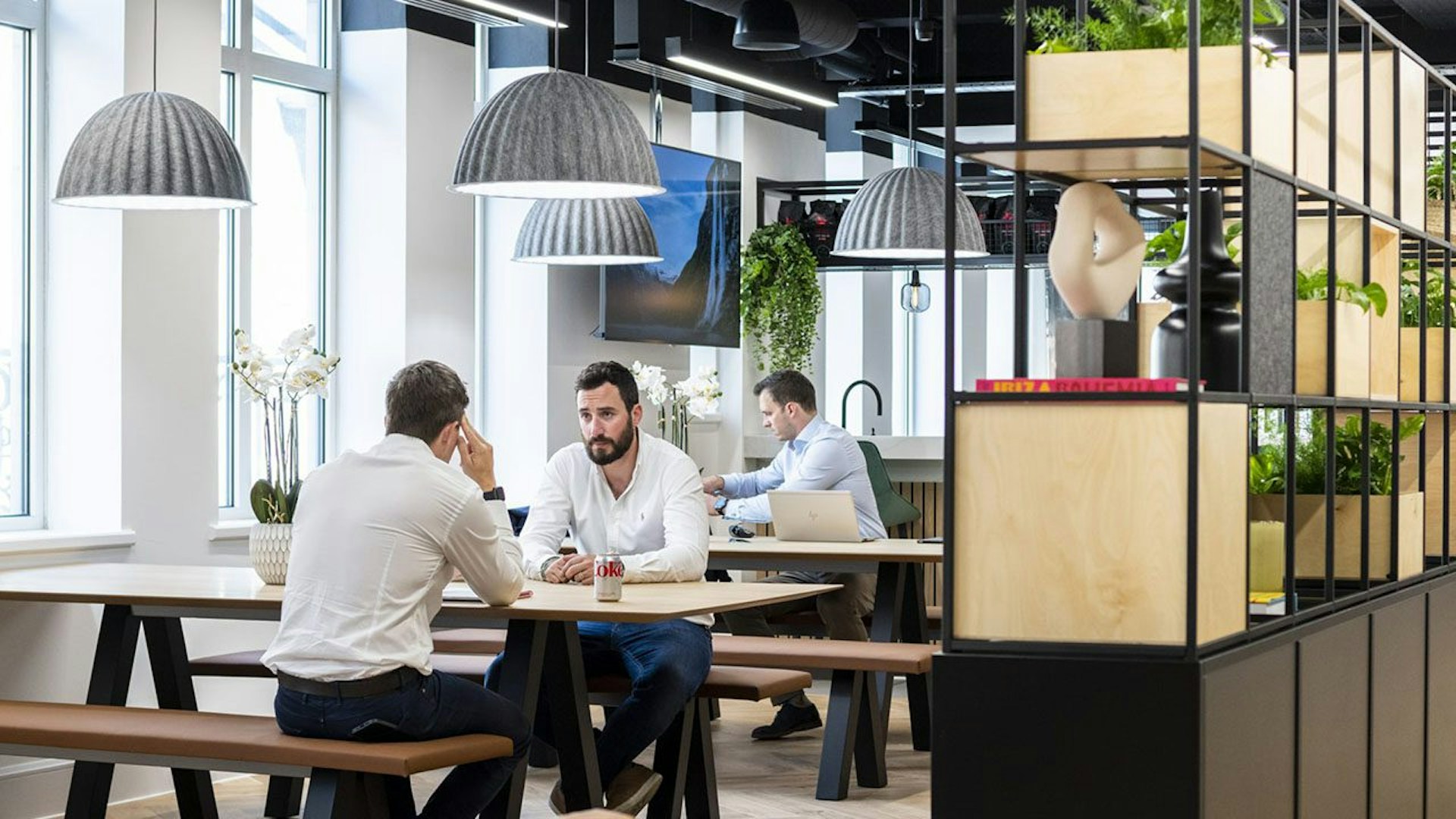 Designing Collaborative Workspaces - K2 Space