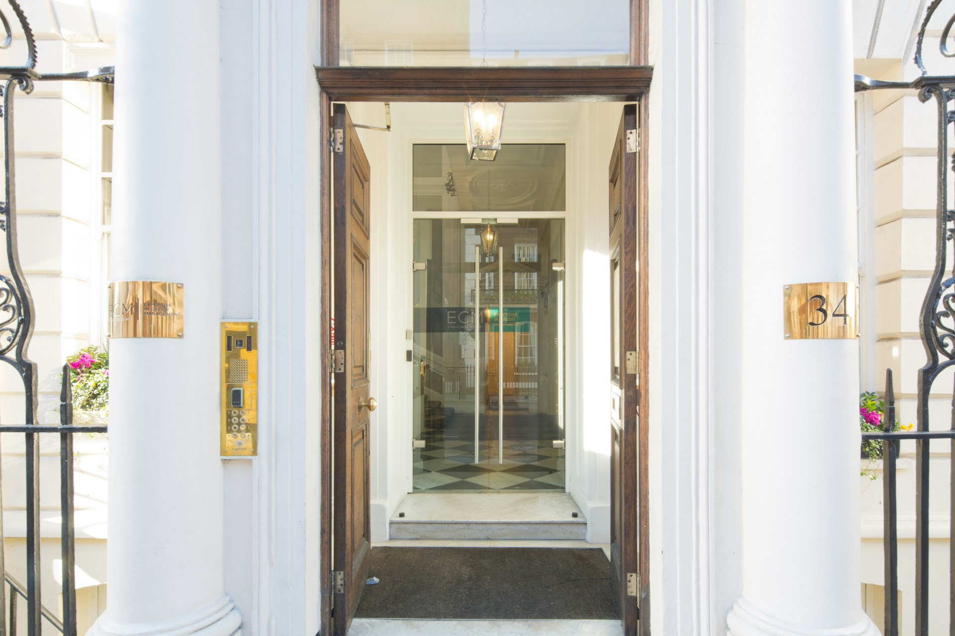 Refurbishment of Grade 1 listed office in Grosvenor Street