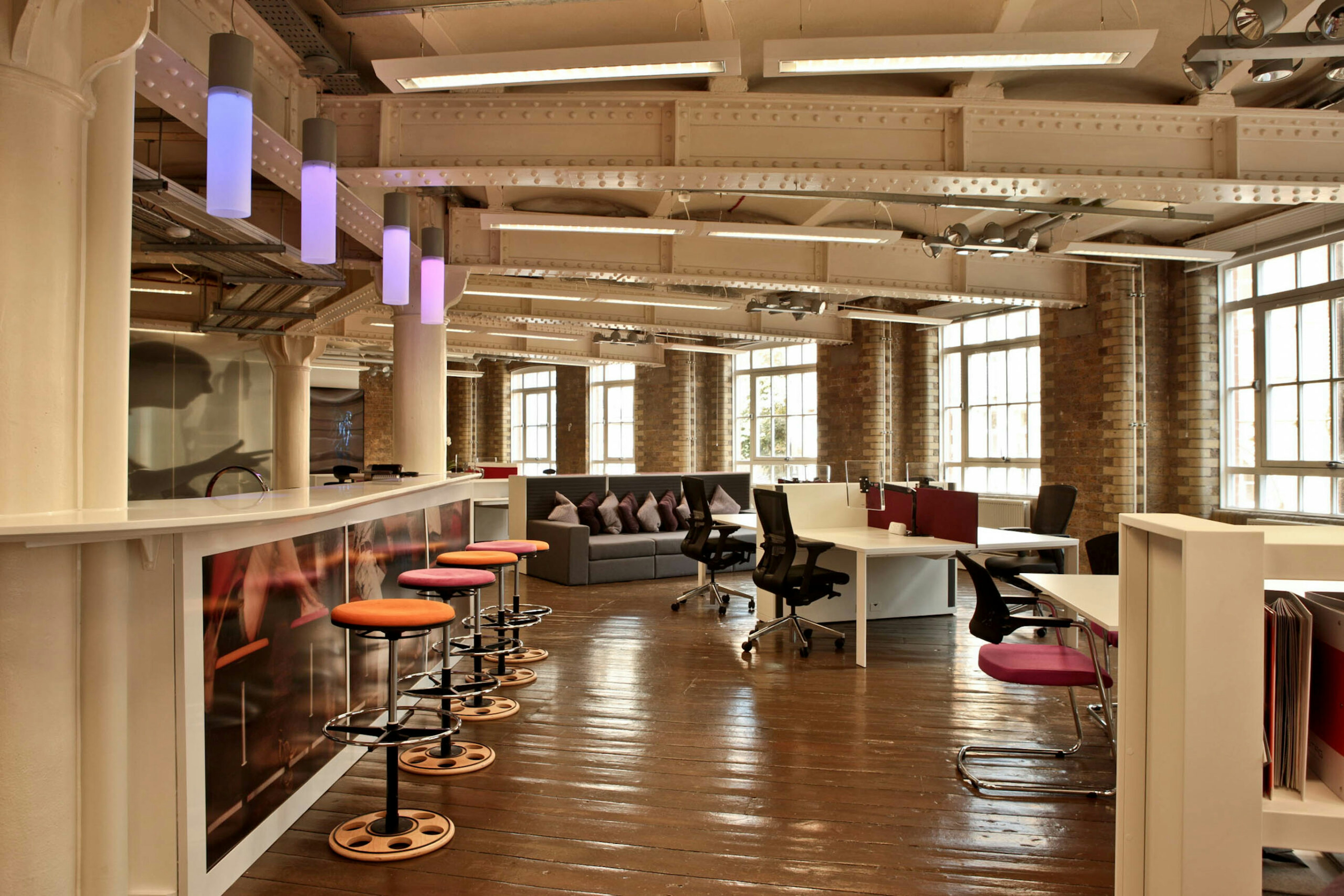 FAMO Open Plan Workspaces