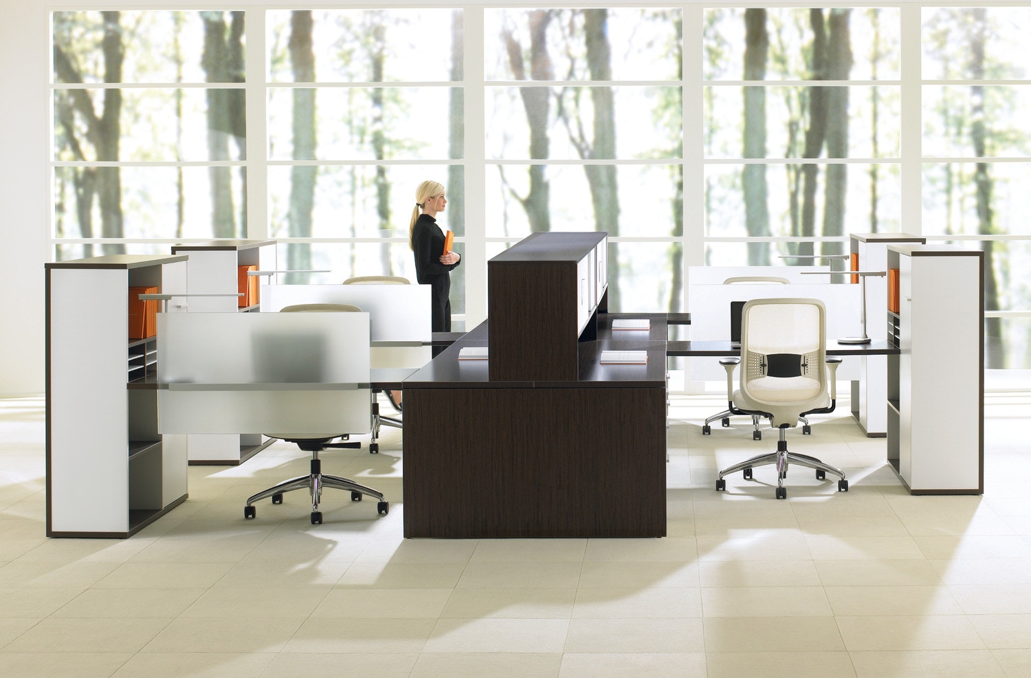 Teknion Furniture - Low-Expansion-Desking-Spine-Desk-with-Return-and-Supporting-Tower