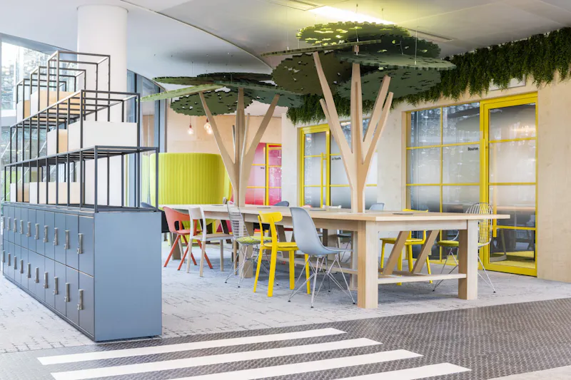 Hybrid Workspace Settings — Criteo, London by K2 Space Hybrid huddle rooms and flexible workspace settings designed for activity-based working at Criteo London by K2 Space