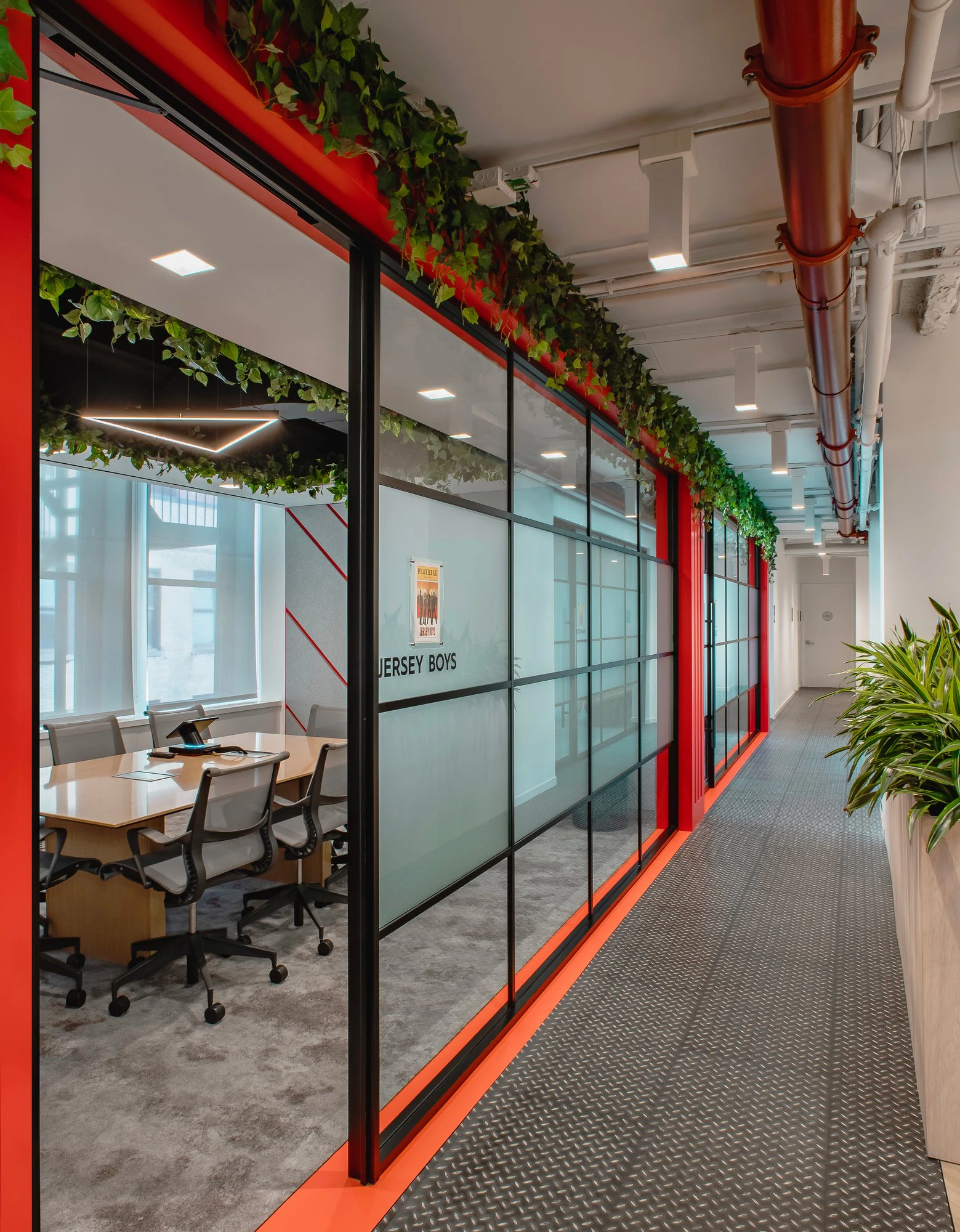 Nyc Office Space Designs IBM Unveils New Flagship Office At One
