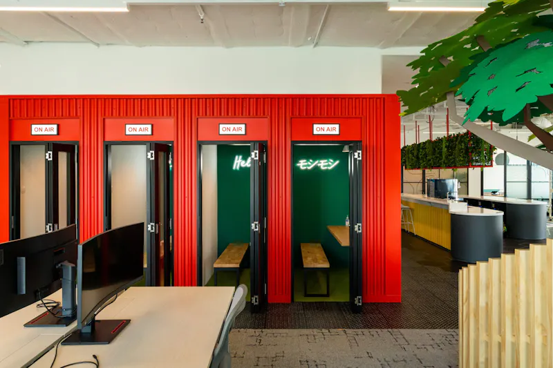 Moss Wall — Criteo APAC by K2 Space Moss wall installation positioned in a high-traffic zone at Criteo APAC by K2 Space