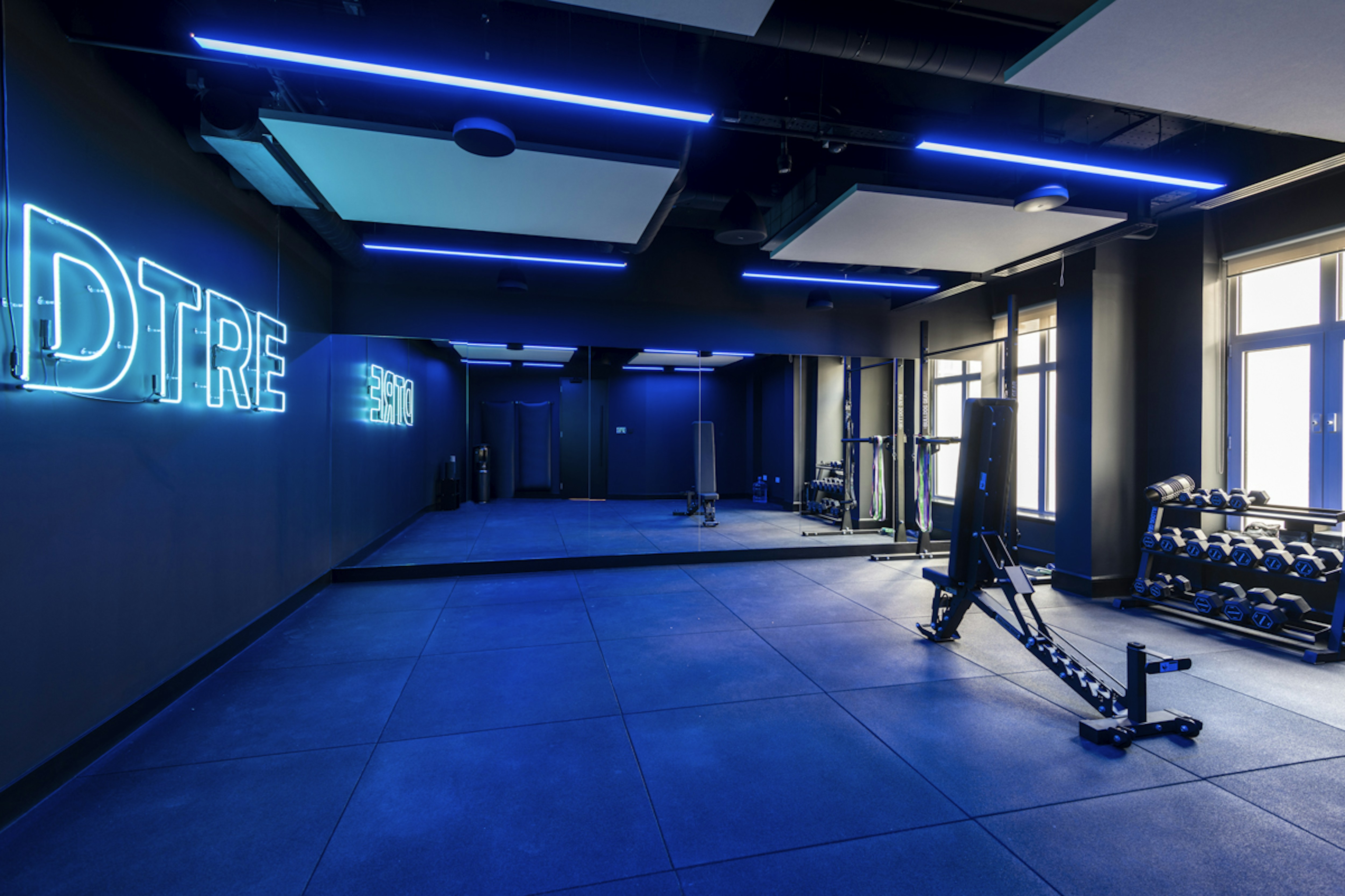 Office Gyms & Fitness Centres - Neon - DTRE