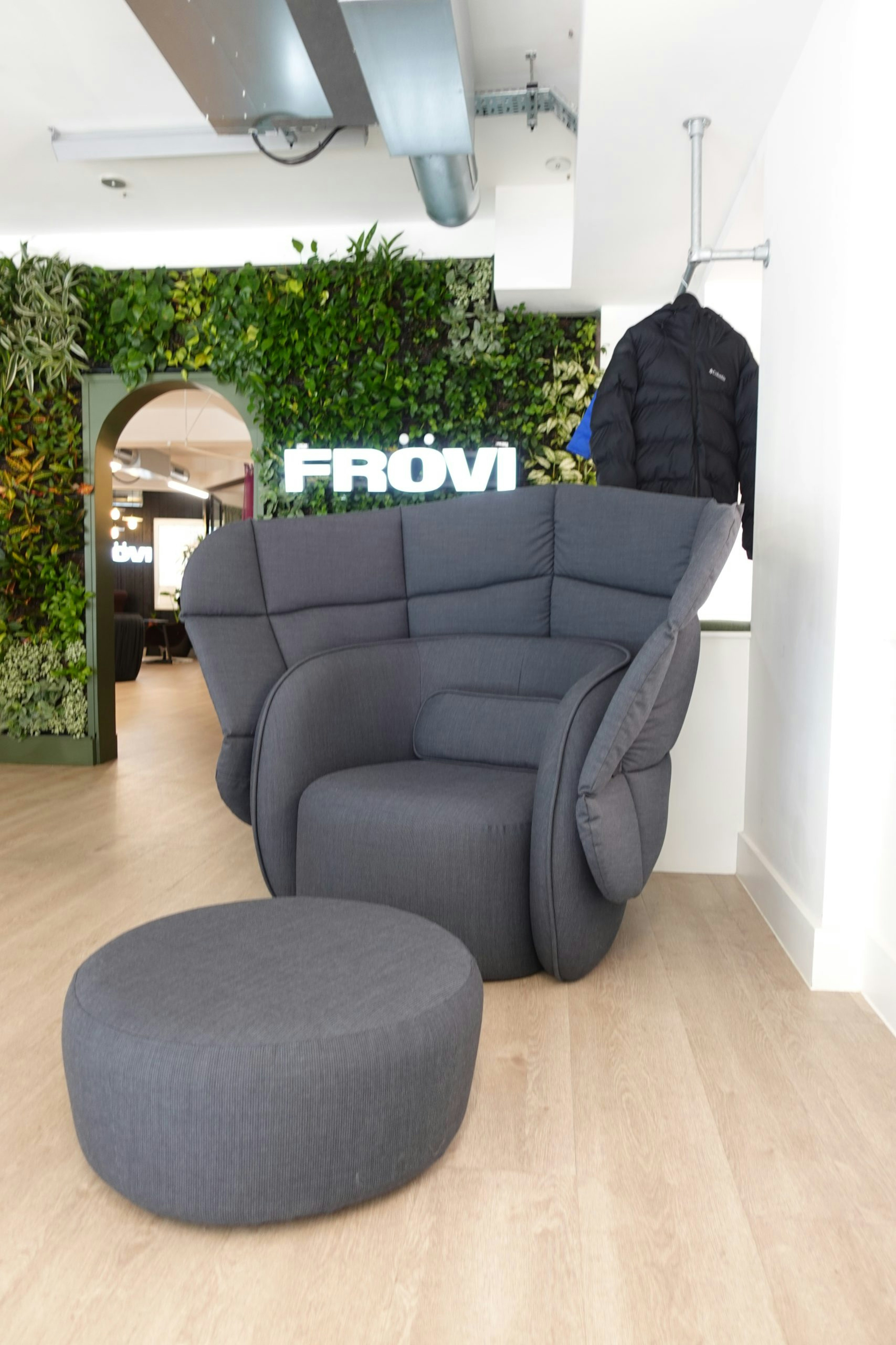 Frovi Fuffa Chair - London Showroom