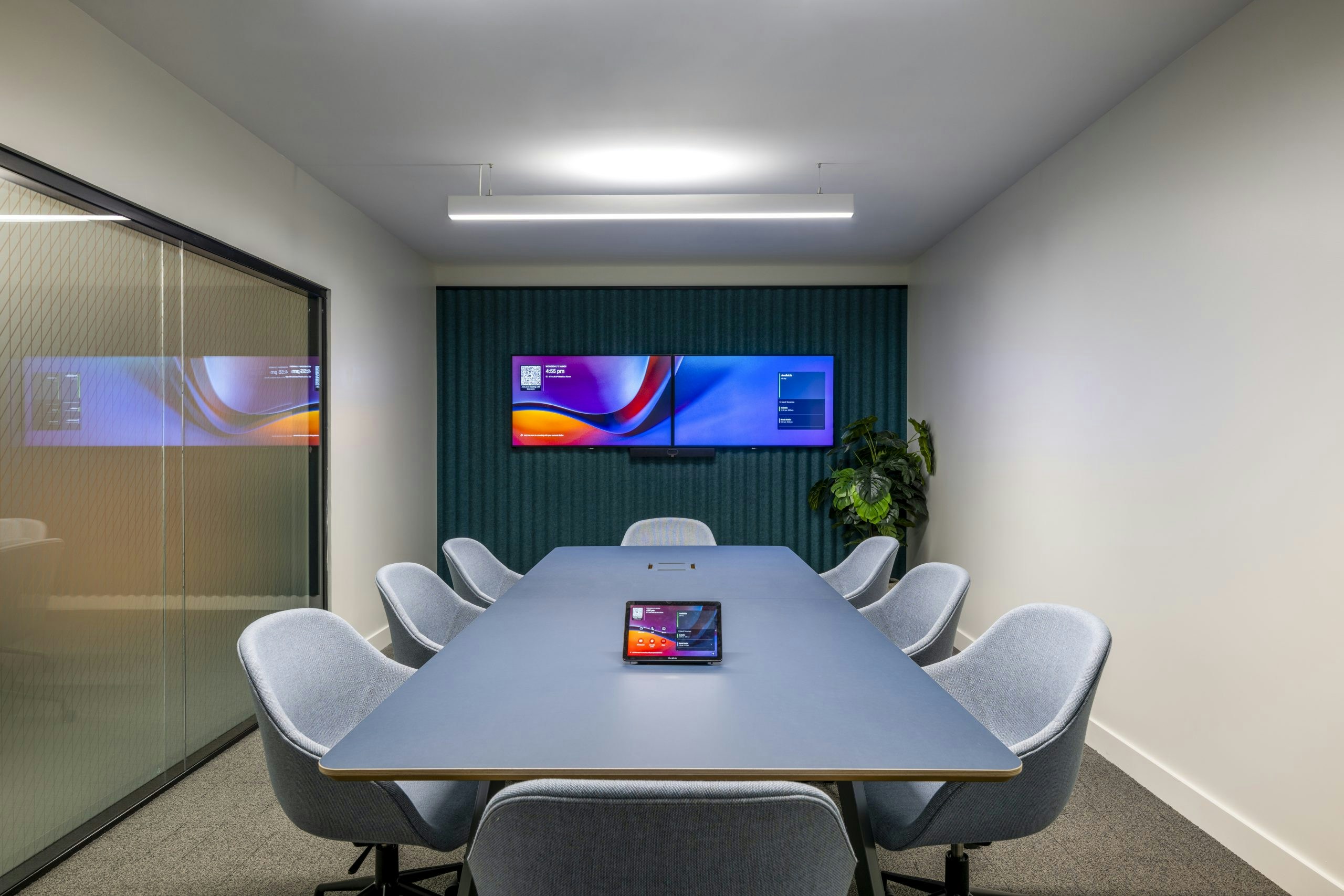 Oil Spill Response OSRL – 4500 x 3000 - Tech enabled boardroom
