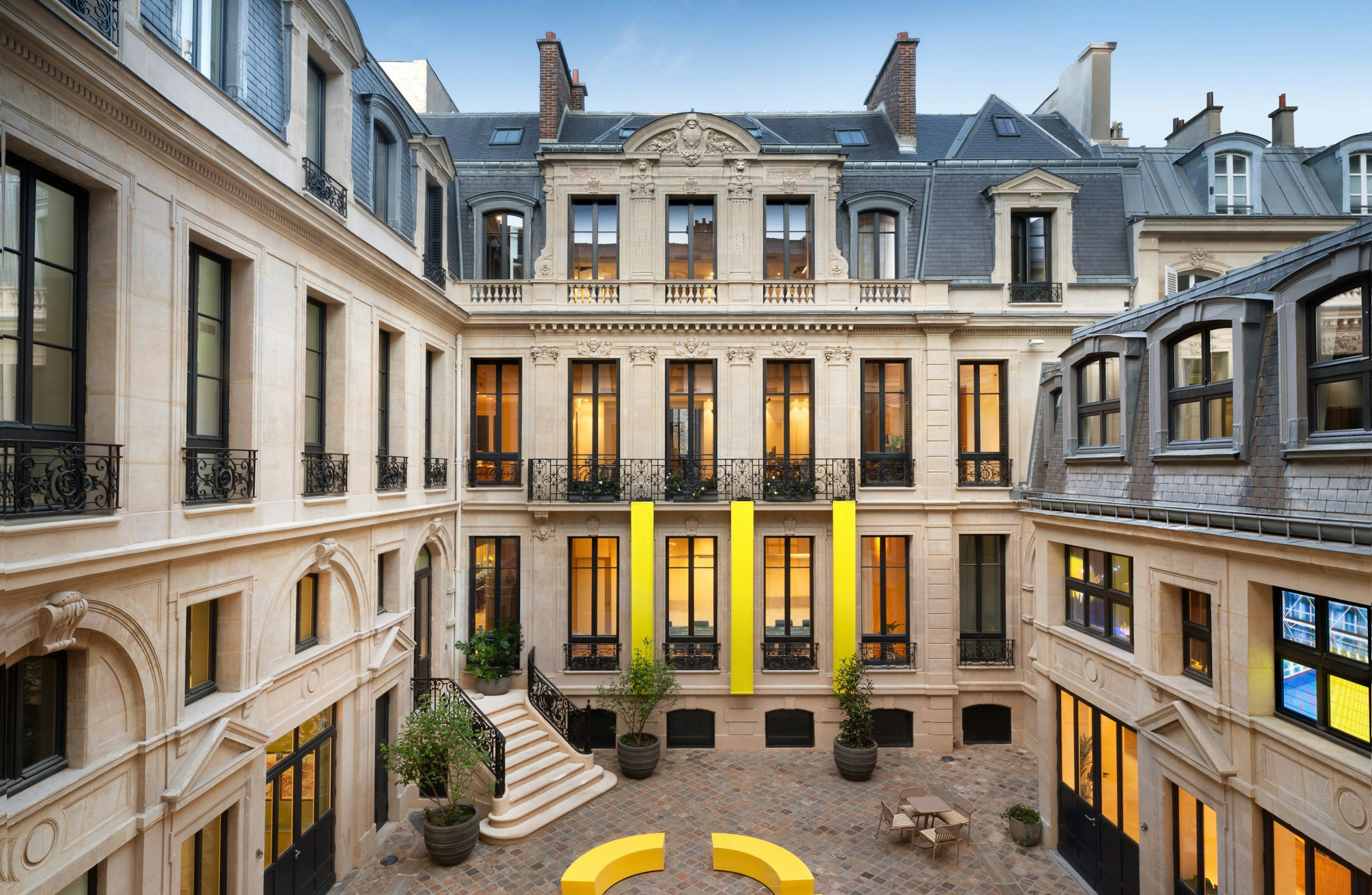 Building_Facade_Global_Tech