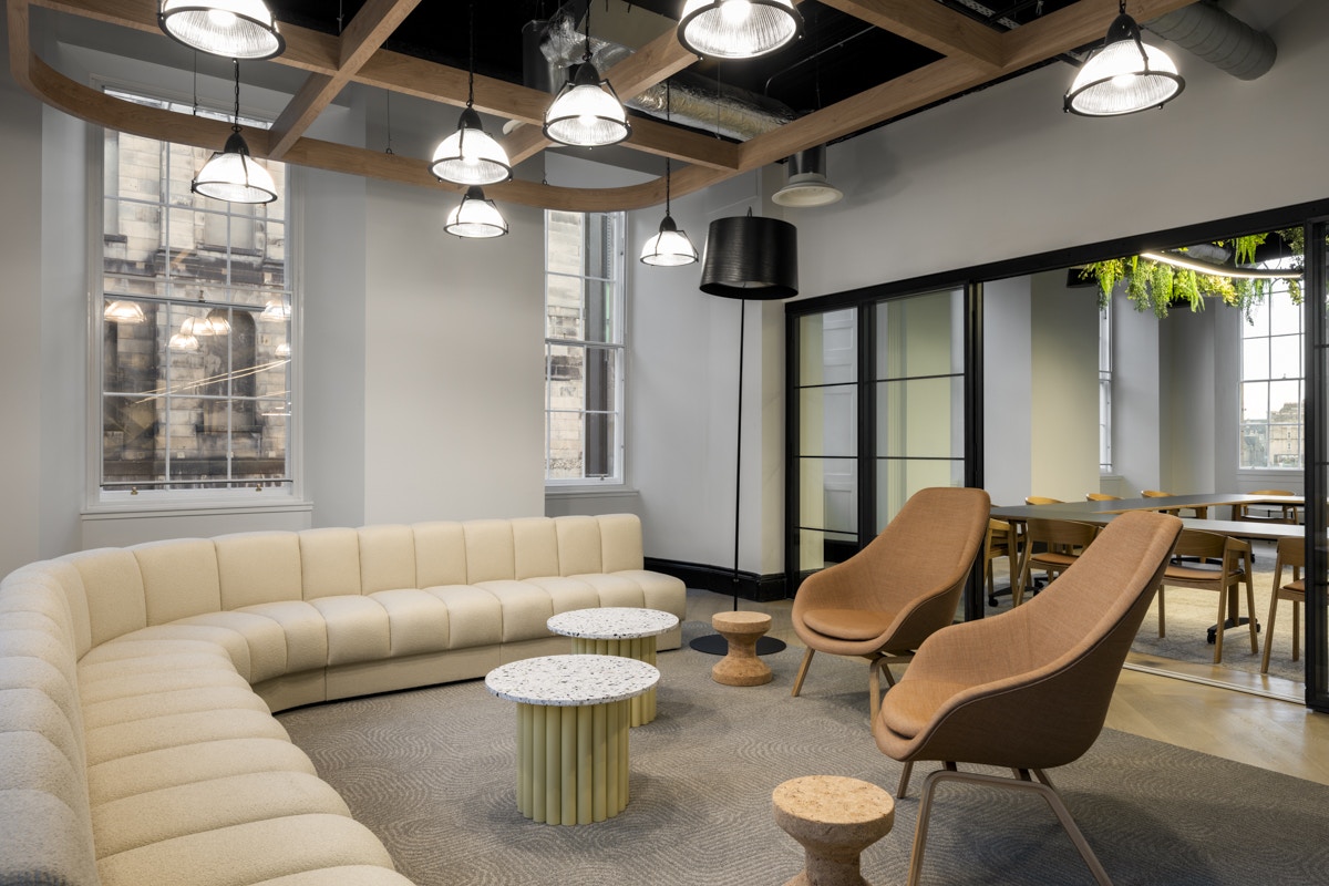 Dentsu_office_fit_out_small_12