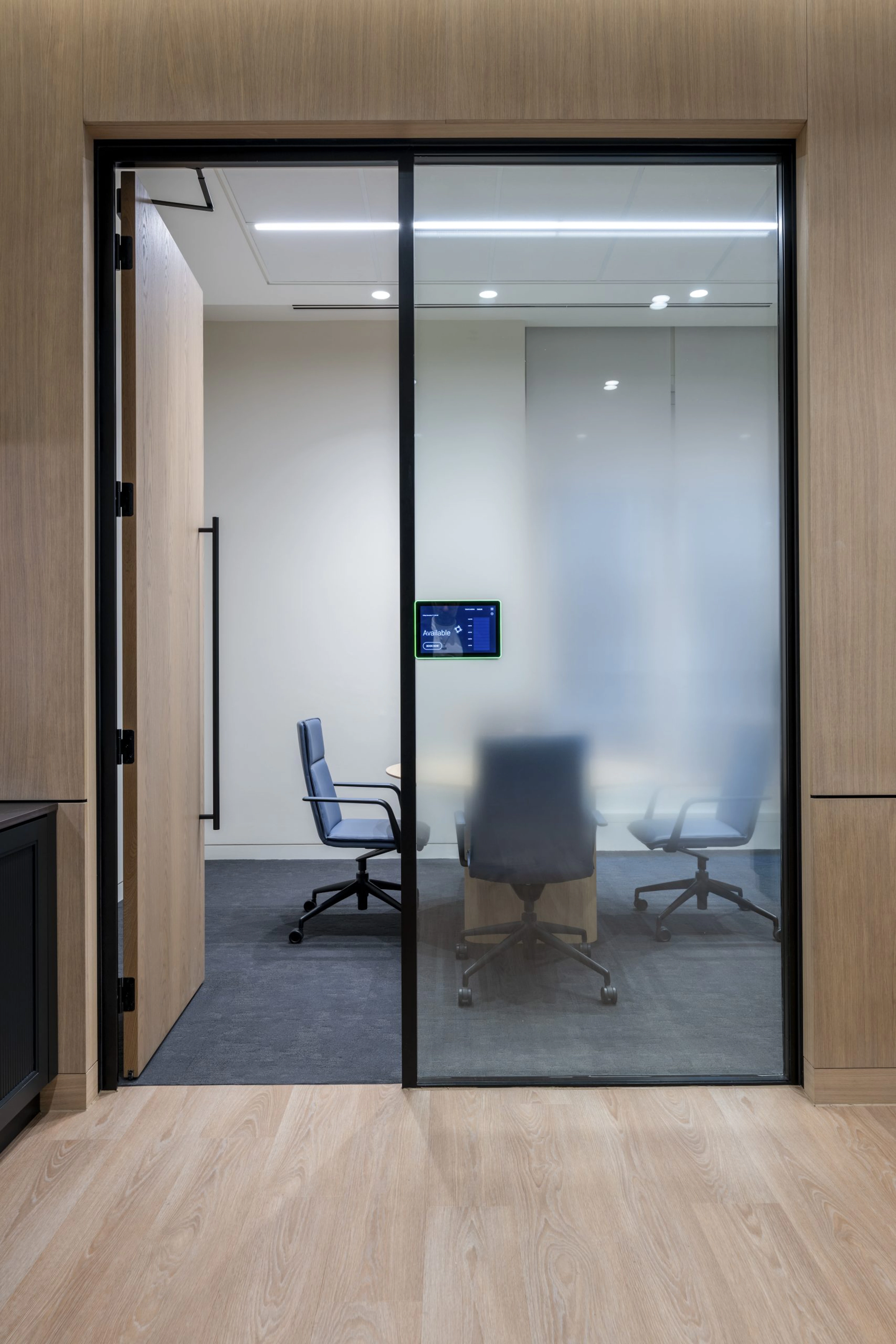 05-desk-and-room-booking-systems