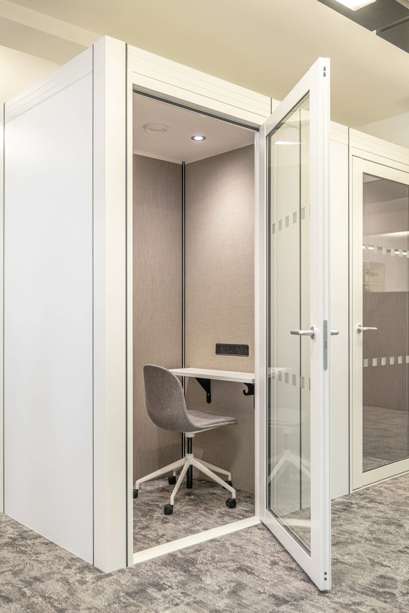 09-data-privacy-trust-and-governance